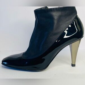 Giuseppe Zanotti Black Leather Ankle Booties with Sculpted Heel